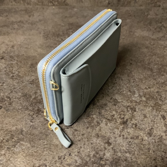 Cross Body Purses - Picture 4 of 5